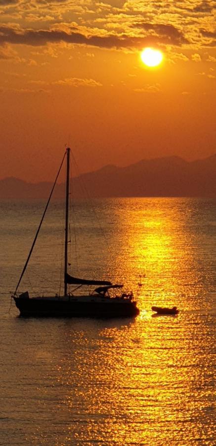 Sea View Holiday House Archangelos  Bagian luar foto